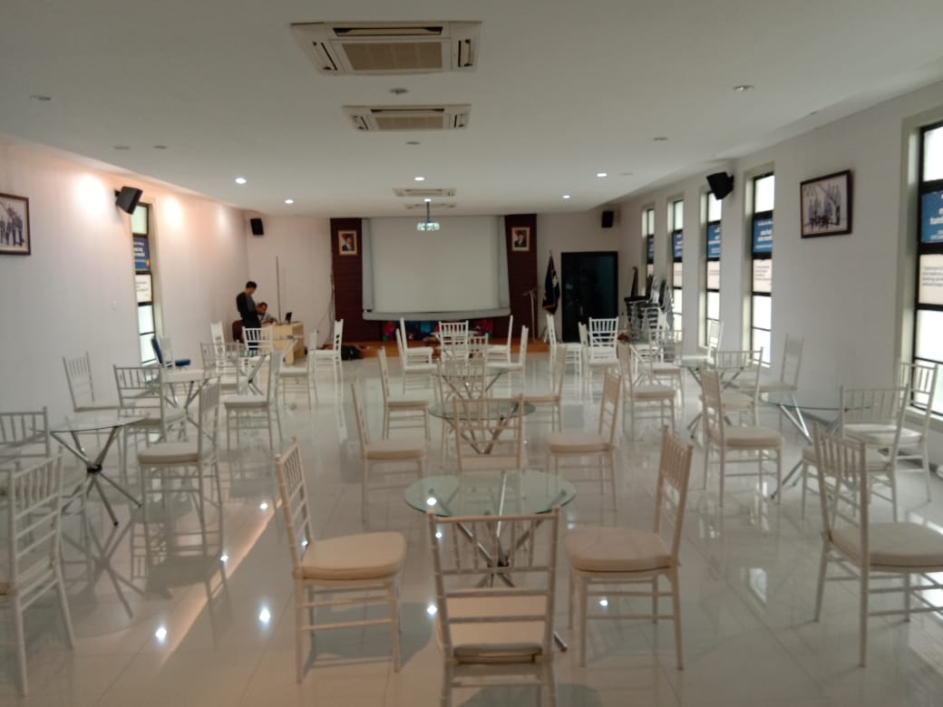 Perbedaan Sewa Alat Pesta Indoor dan Outdoor: Apa yang Harus Anda Ketahui?